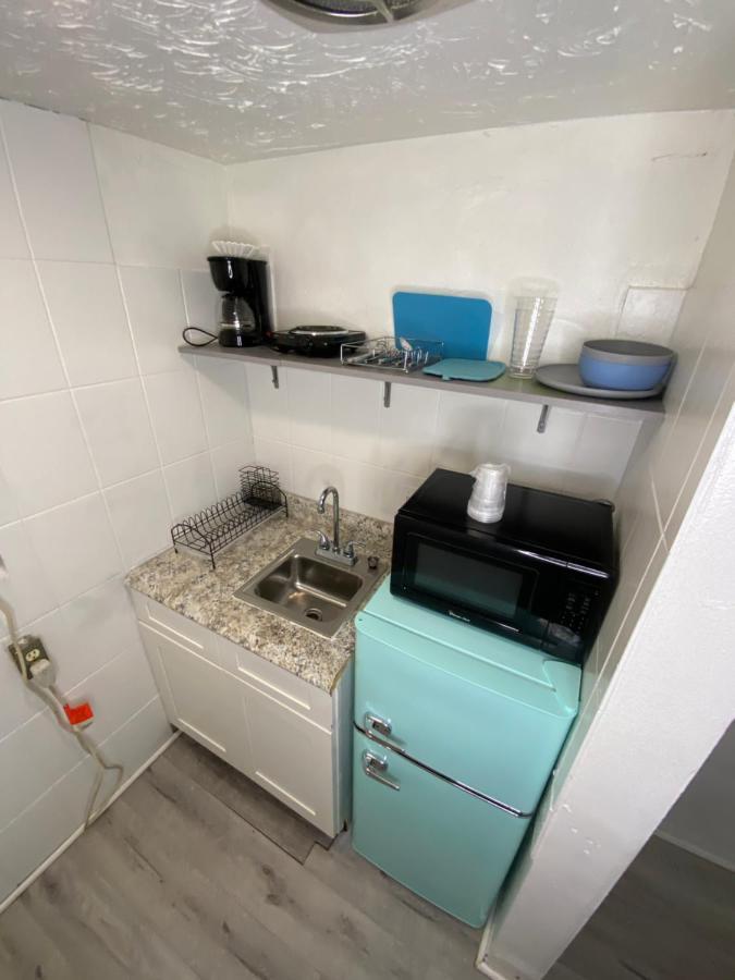 Uptown Inn & Suites St. Petersburg Luaran gambar