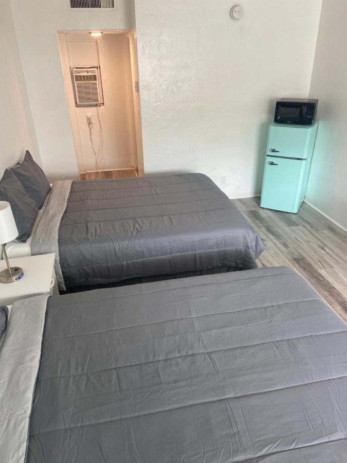 Uptown Inn & Suites St. Petersburg Luaran gambar