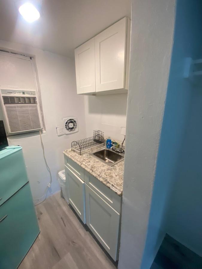 Uptown Inn & Suites St. Petersburg Luaran gambar