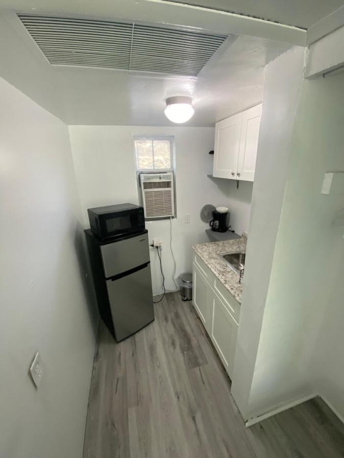 Uptown Inn & Suites St. Petersburg Luaran gambar