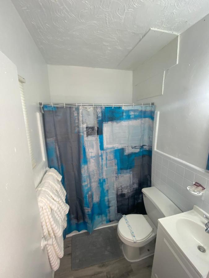 Uptown Inn & Suites St. Petersburg Luaran gambar